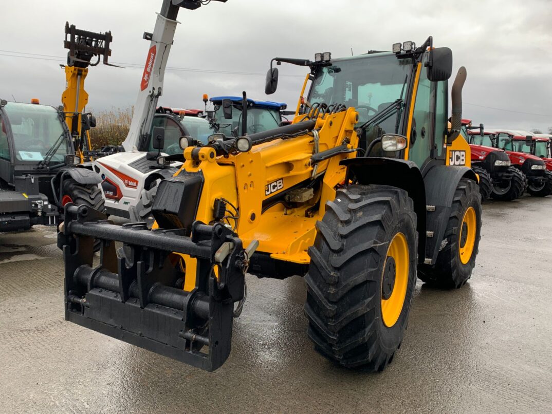 2022 JCB TM420 in Carmarthenshire