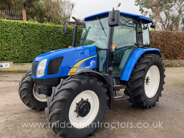 2009 New Holland T5060 c/w creep & front links