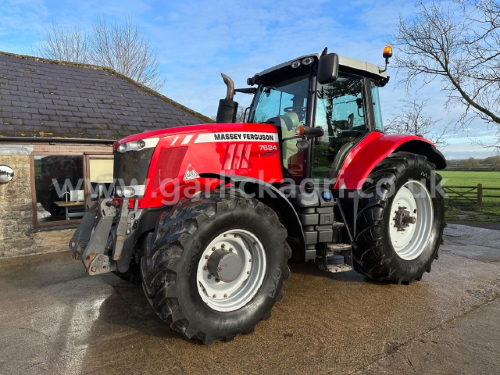 2014 MASSEY FERGUSON 7624 DYNA-VT TRACTOR 44,950 + VAT