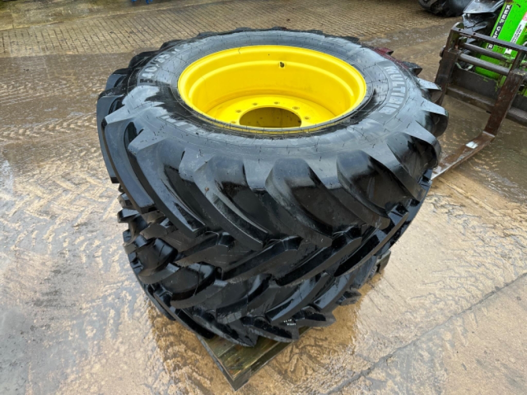 JOHN DEERE MICHELIN 540/65 R28 FRONT WHEELS AND TYRES 2,000 + VAT