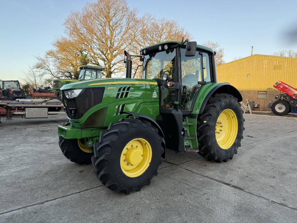 2016 John Deere 6135M