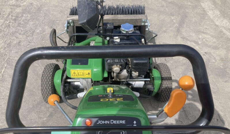 John Deere 220E Hybrid Greens Mower full