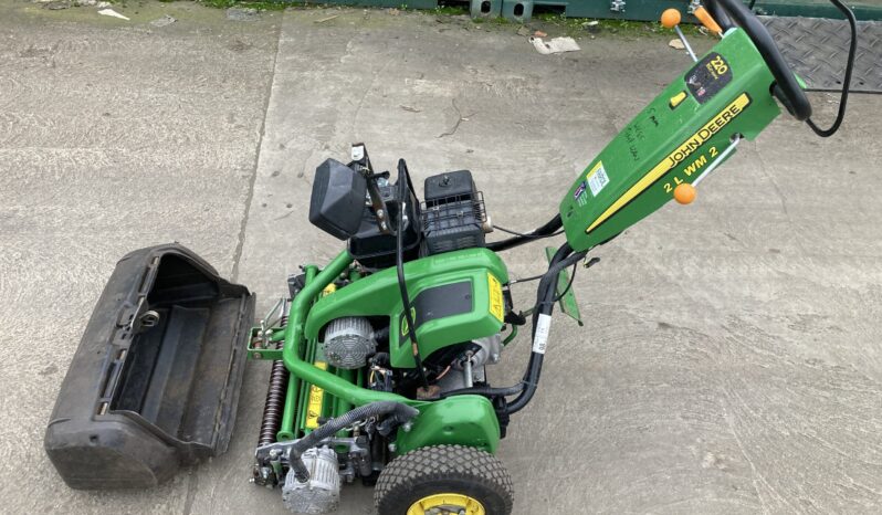 John Deere 220E Hybrid Greens Mower full