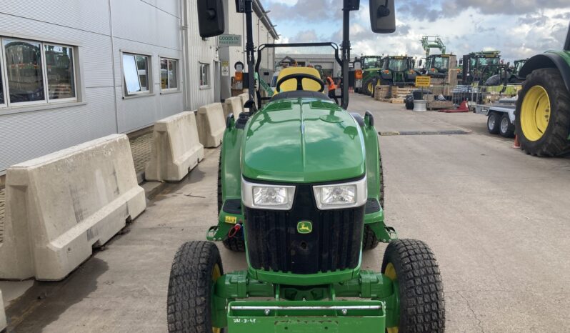 John Deere 3039R full