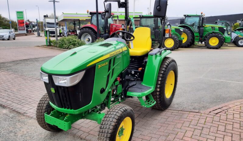 John Deere 3046R full