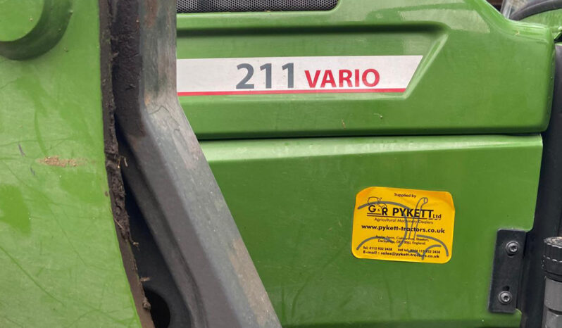 Used Fendt 211 Vario tractor full