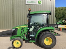 John Deere 3039R full