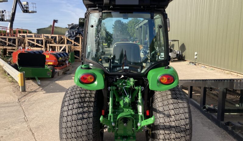 John Deere 3039R full