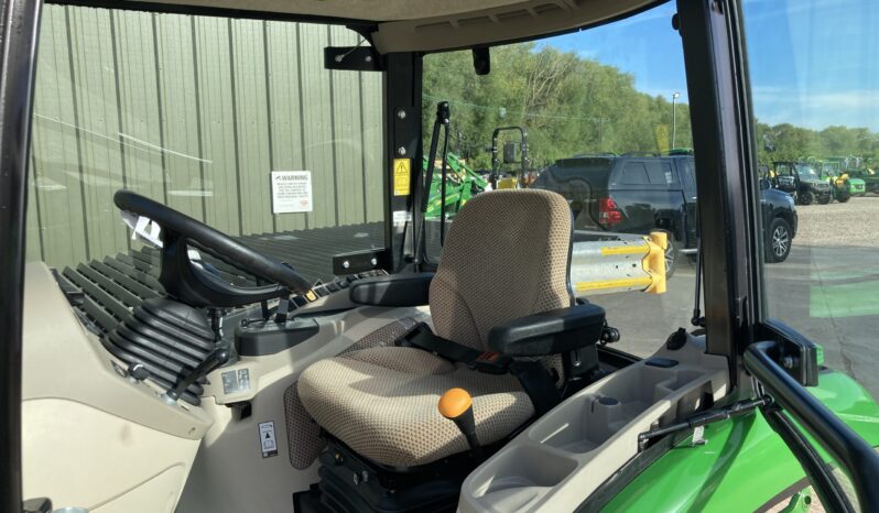 John Deere 3039R full