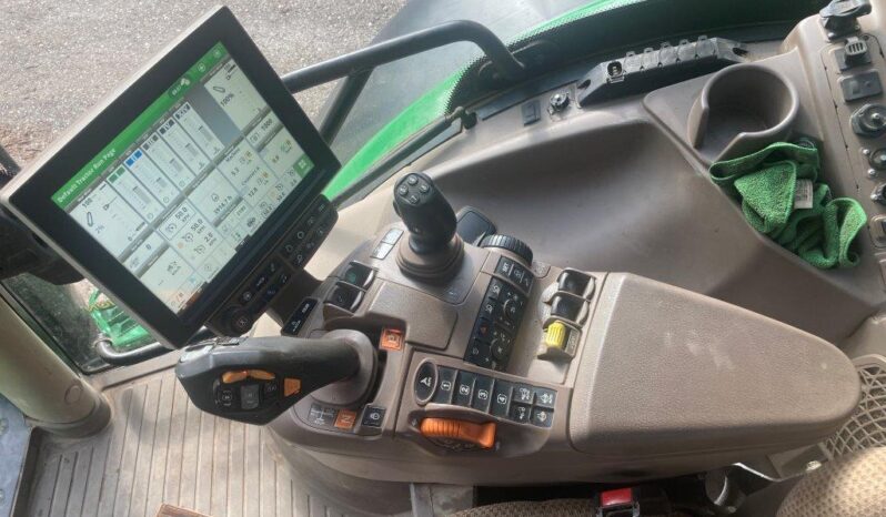 John Deere 6215R full