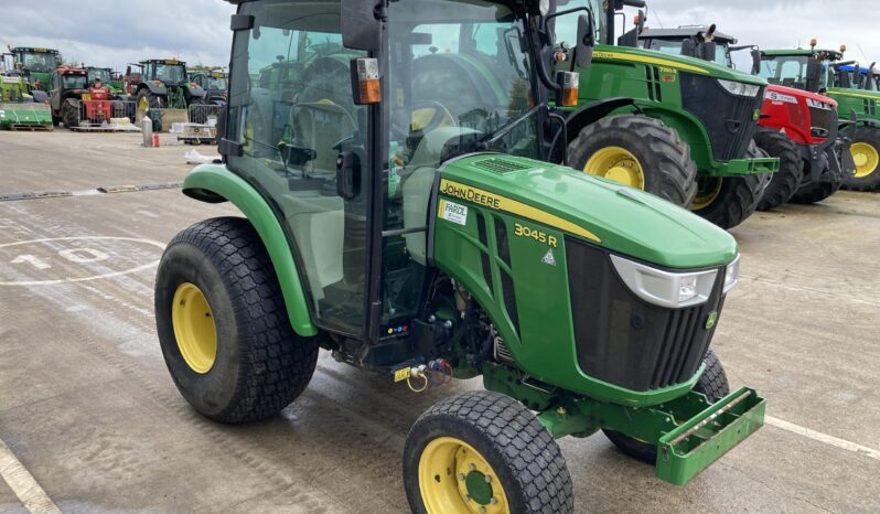 John Deere 3045R full