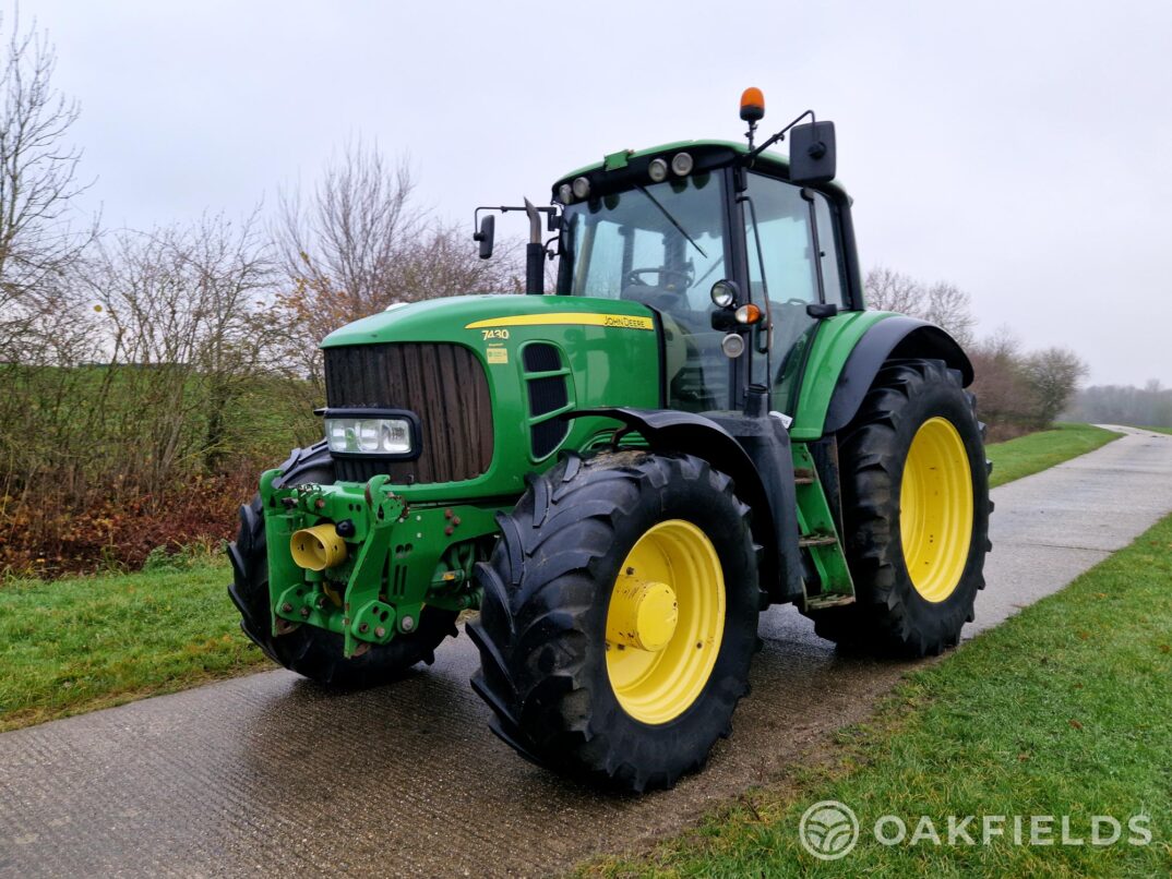 2010 John Deere 7430 Premium