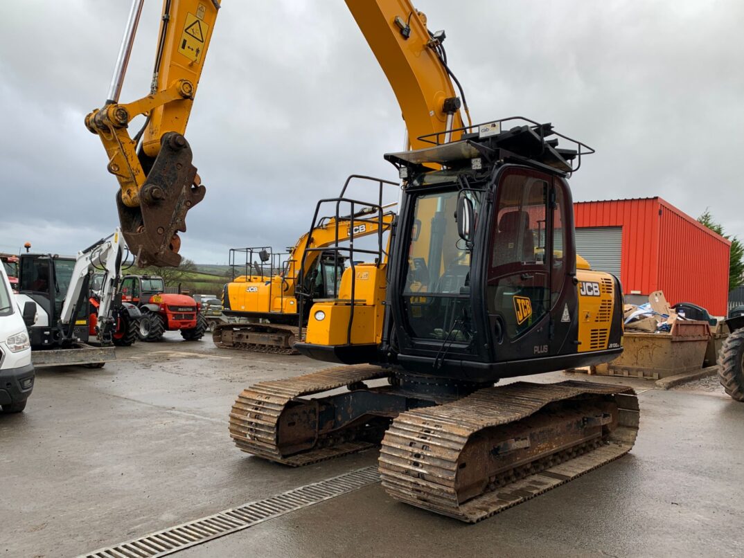 2019 JCB JS130 LC in Carmarthenshire