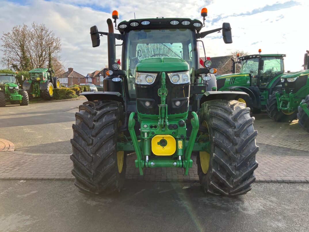 John Deere 6R 185