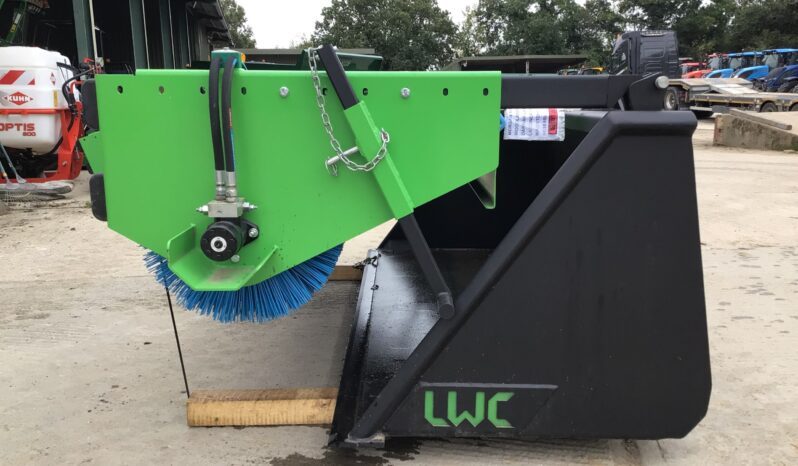 LWC SWEEPER BUCKET BRUSH full