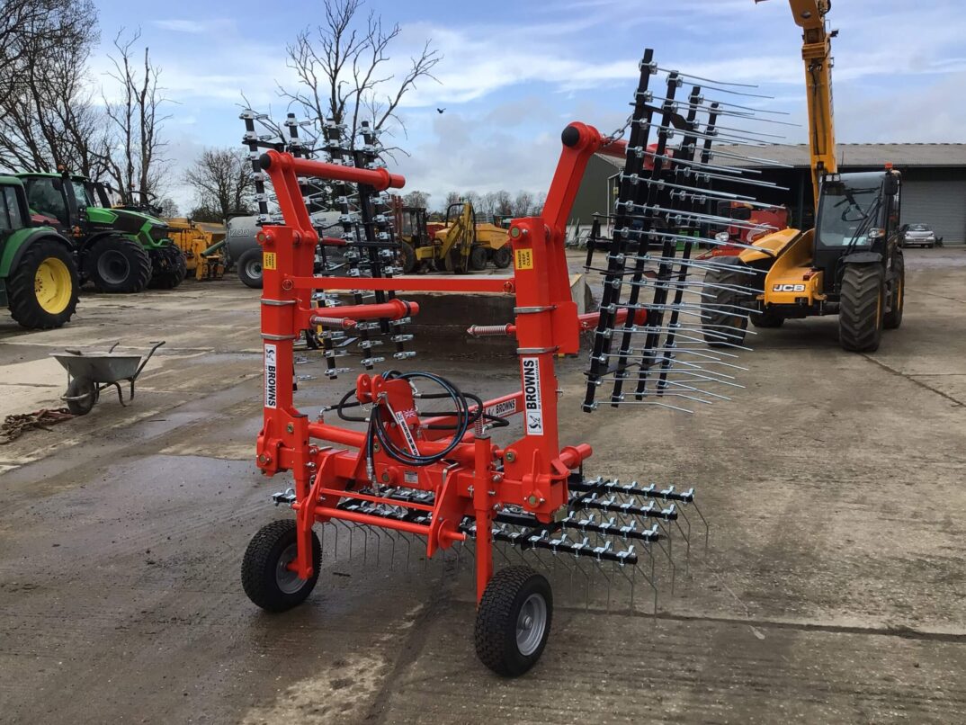 BROWNS 5 METRE GRASS HARROWS