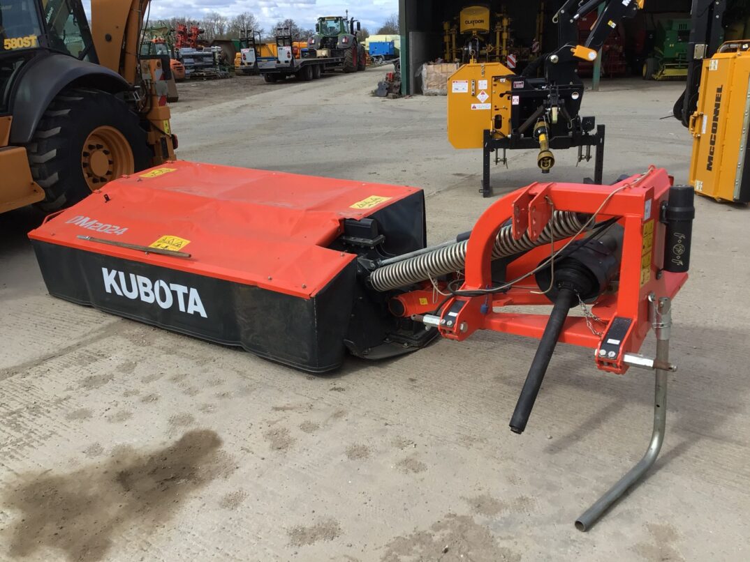 KUBOTA DM2024 MOWER