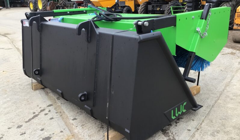 LWC SWEEPER BUCKET BRUSH full