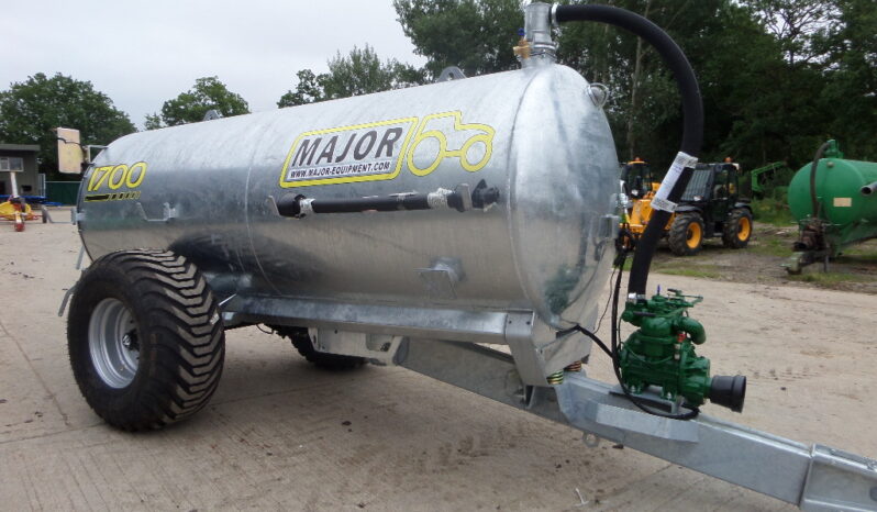 MAJOR 1700 GALLON VACUUM TANKER full