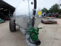 MAJOR 1700 GALLON VACUUM TANKER full