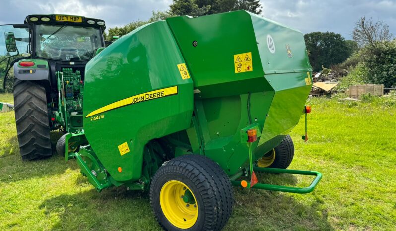 John Deere F441M full