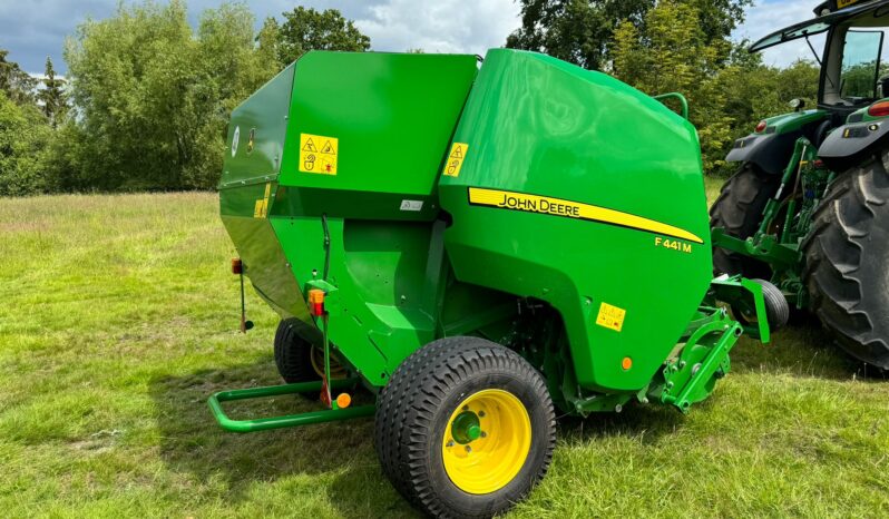 John Deere F441M full