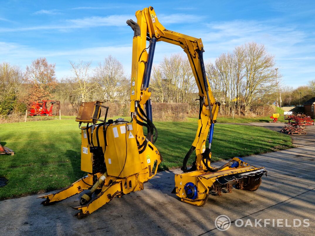 Bomford B71M hedgecutter