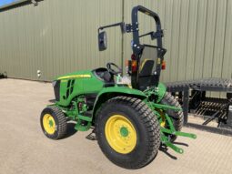 John Deere 3039R full