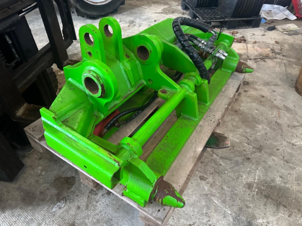 MERLO PIN AND CONE HEADSTOCK TO FIT 25.6 / 27.6 1,800 + VAT