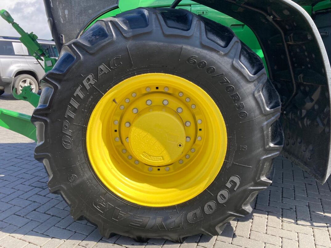 John Deere 7R 310