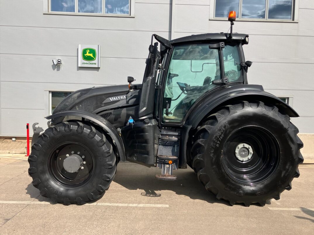 Valtra T234