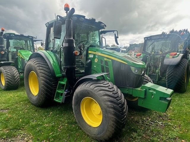 John Deere 6100M