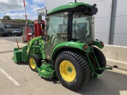 John Deere 3046R full