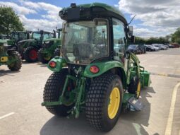 John Deere 3046R full