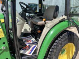 John Deere 3046R full