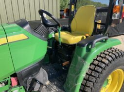 John Deere 3039R full