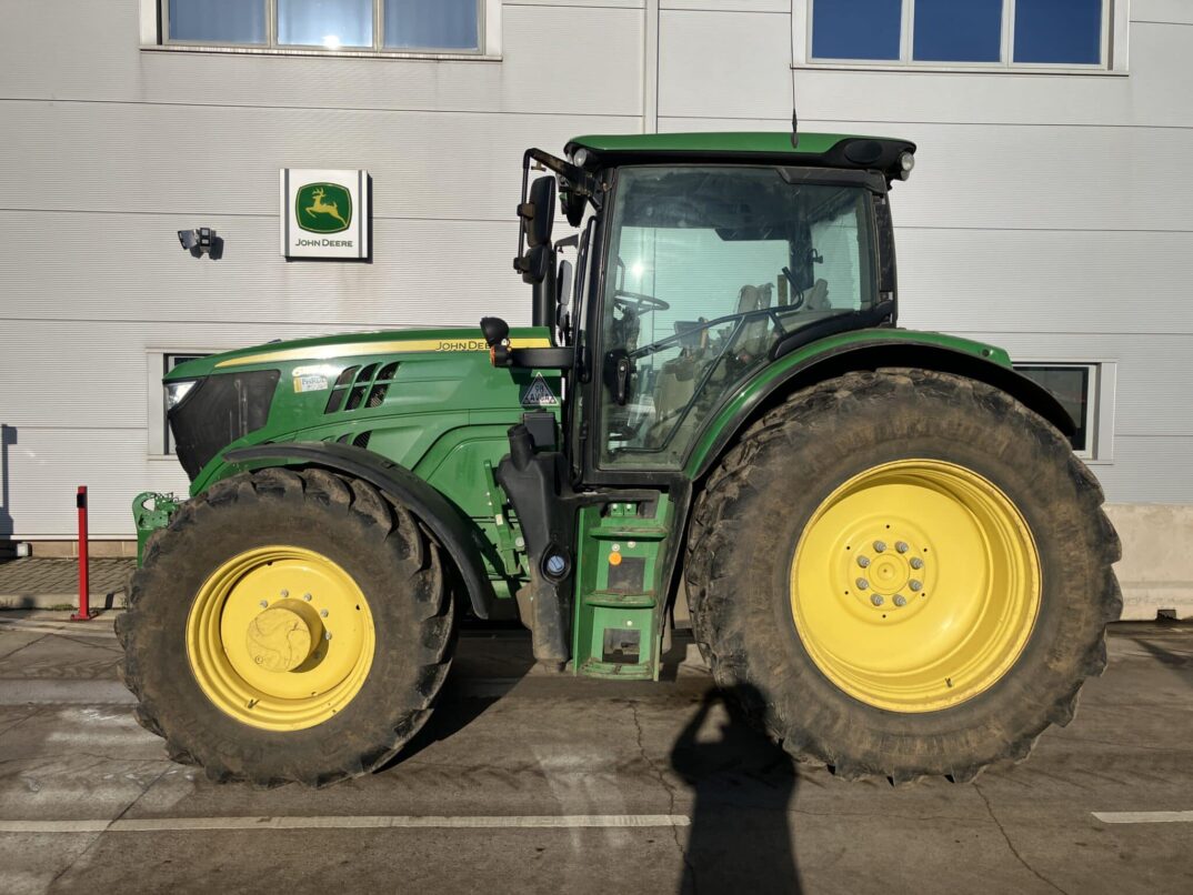 John Deere 6155R