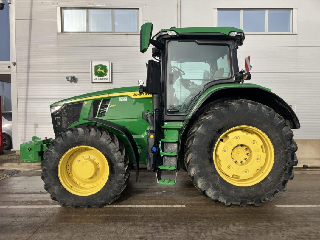 John Deere 7R 330