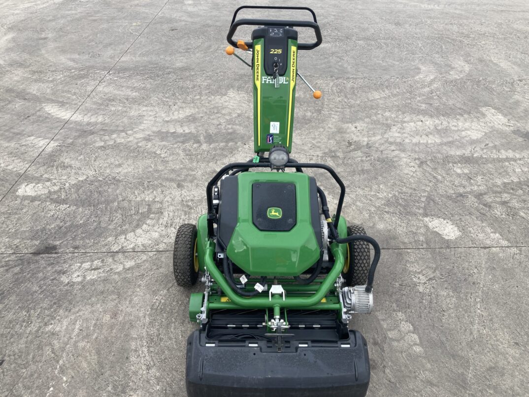 John Deere 225 E-cut