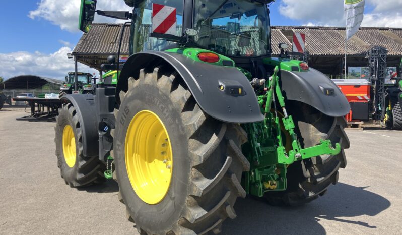 John Deere 6R 215 full