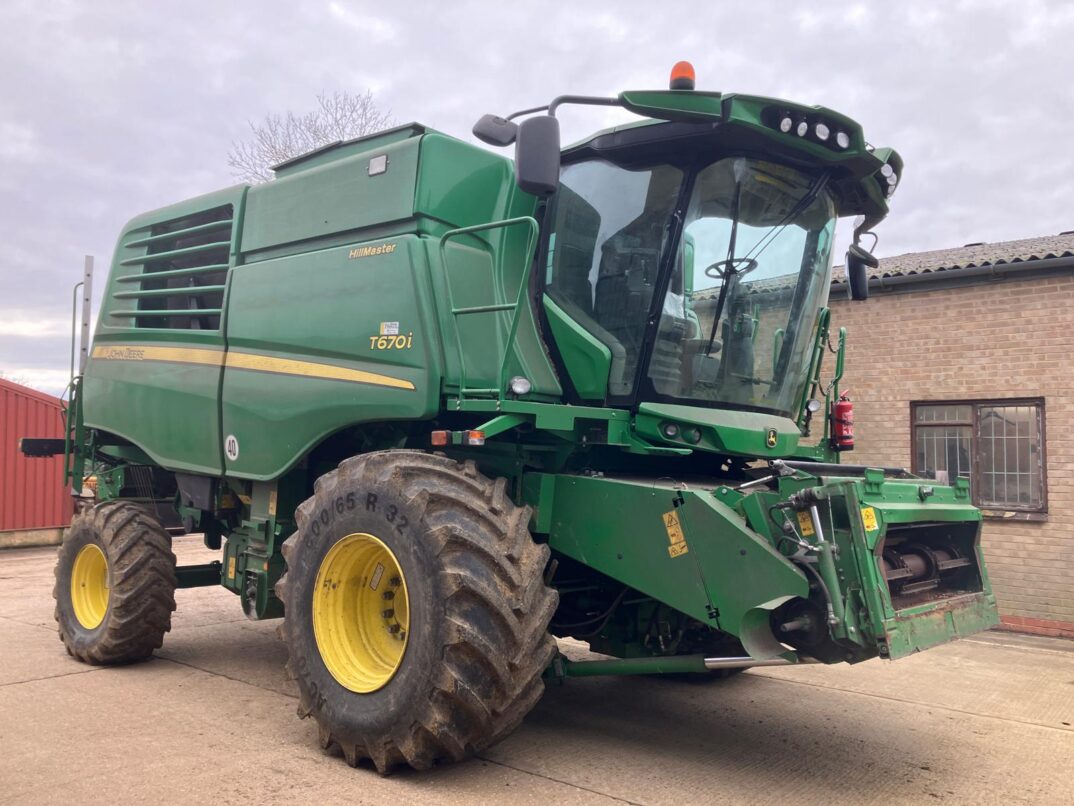 John Deere T670 HM