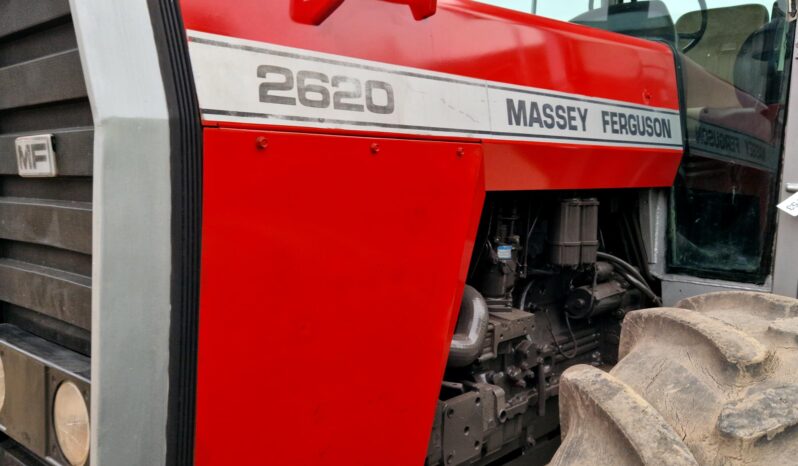 Massey Ferguson 2620 4WD Tractor full