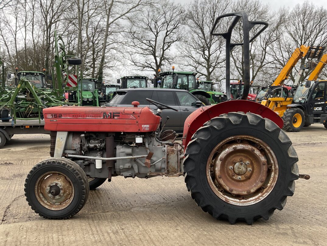 MASSEY FERGUSON 152 MK III