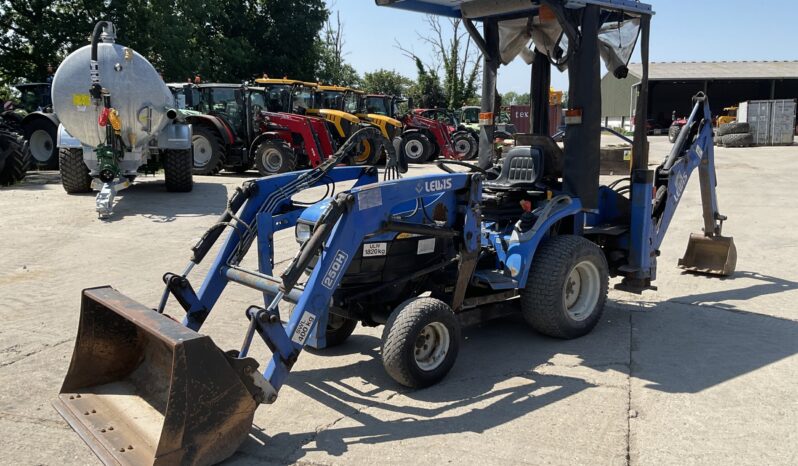 NEW HOLLAND TC24D WITH LEWIS 25QH LOADER full