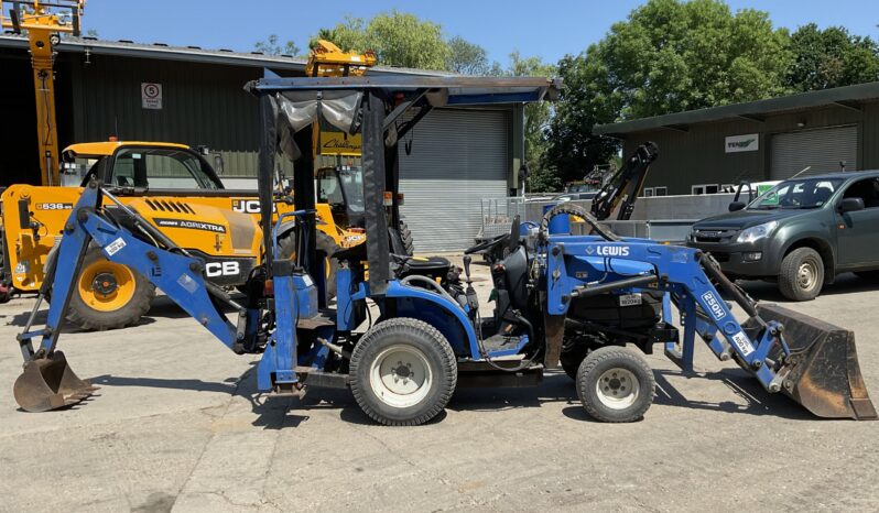 NEW HOLLAND TC24D WITH LEWIS 25QH LOADER full