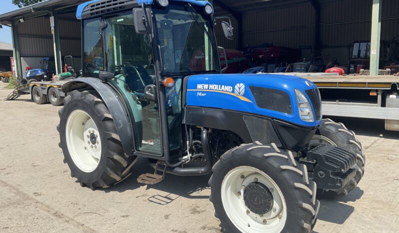 NEW HOLLAND T4.85F full