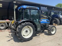 NEW HOLLAND T4.85F full