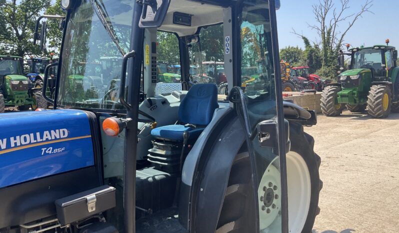 NEW HOLLAND T4.85F full