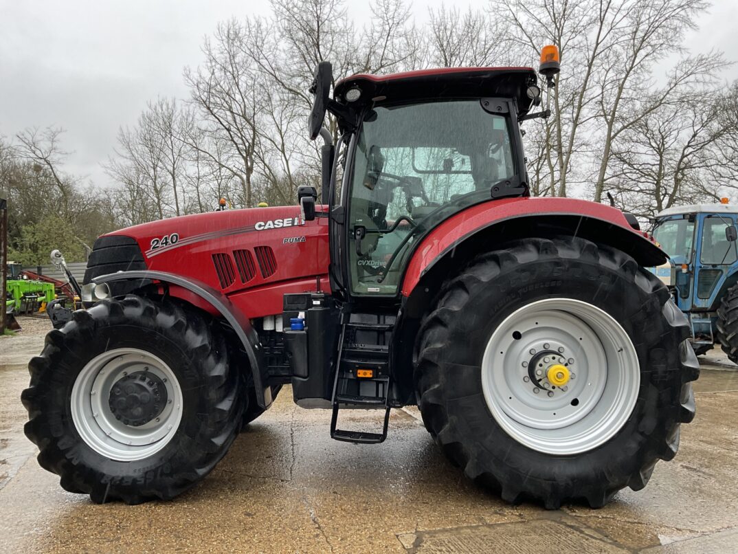 CASE IH 240 PUMA