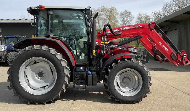 MASSEY FERGUSON 5711M full